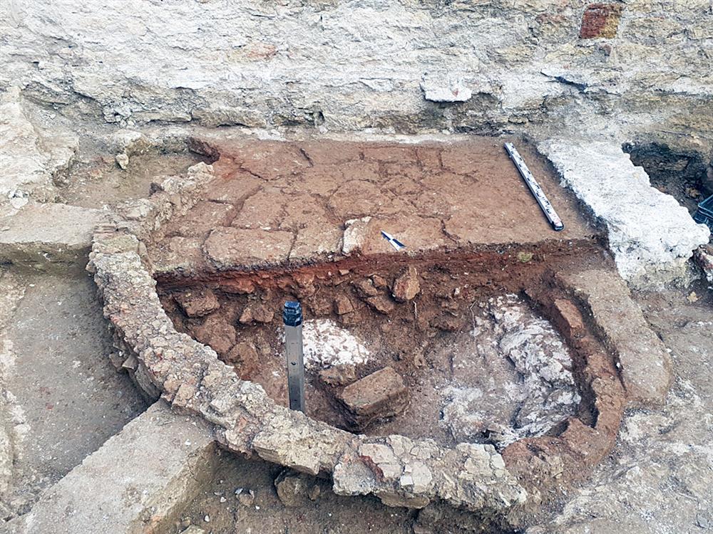 У Криму археологи виявили стародавню керамічну майстерню: фото з місця розкопок